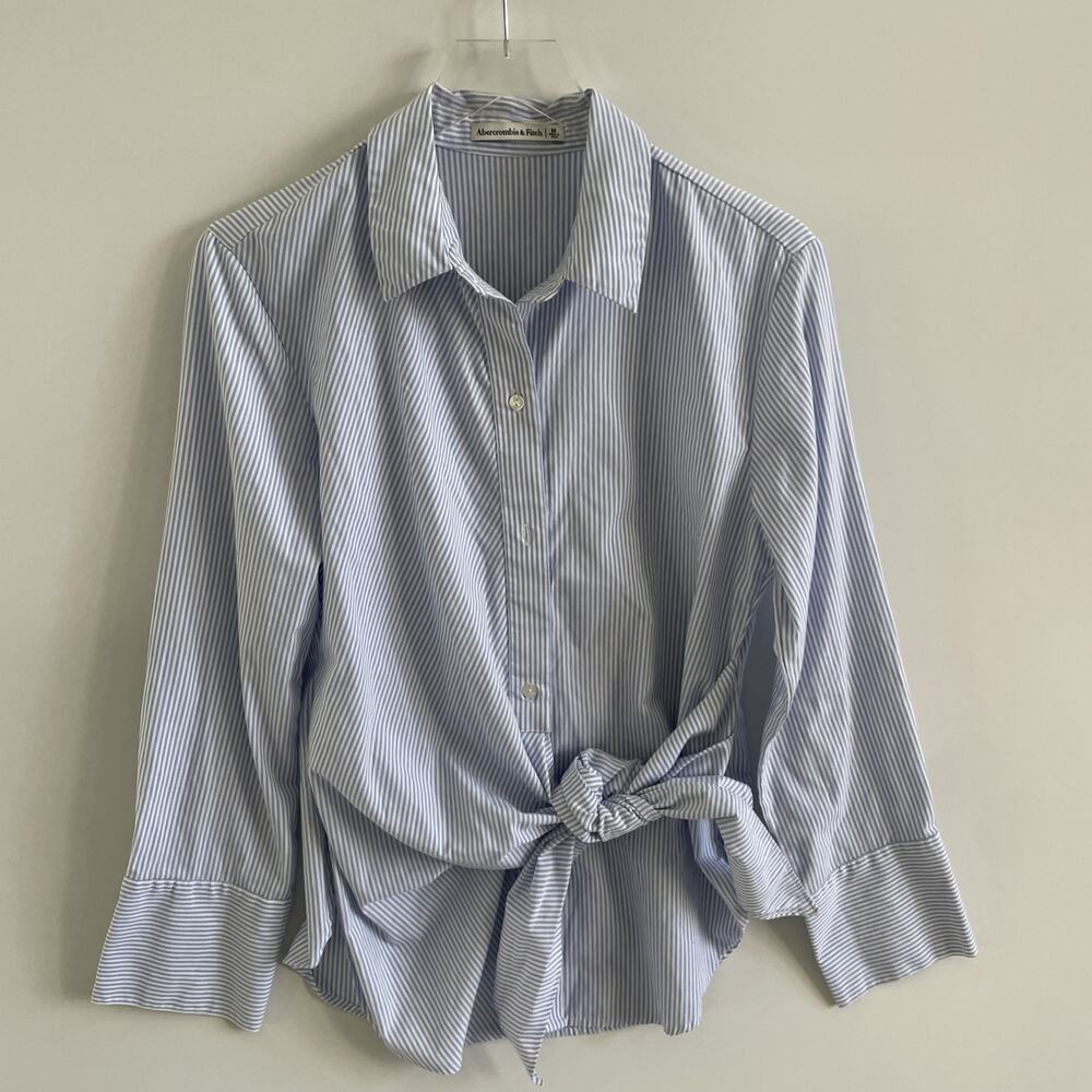 Abercrombie Crisp Blue White Stripe Button-Down Side Tie Detail Medium Career